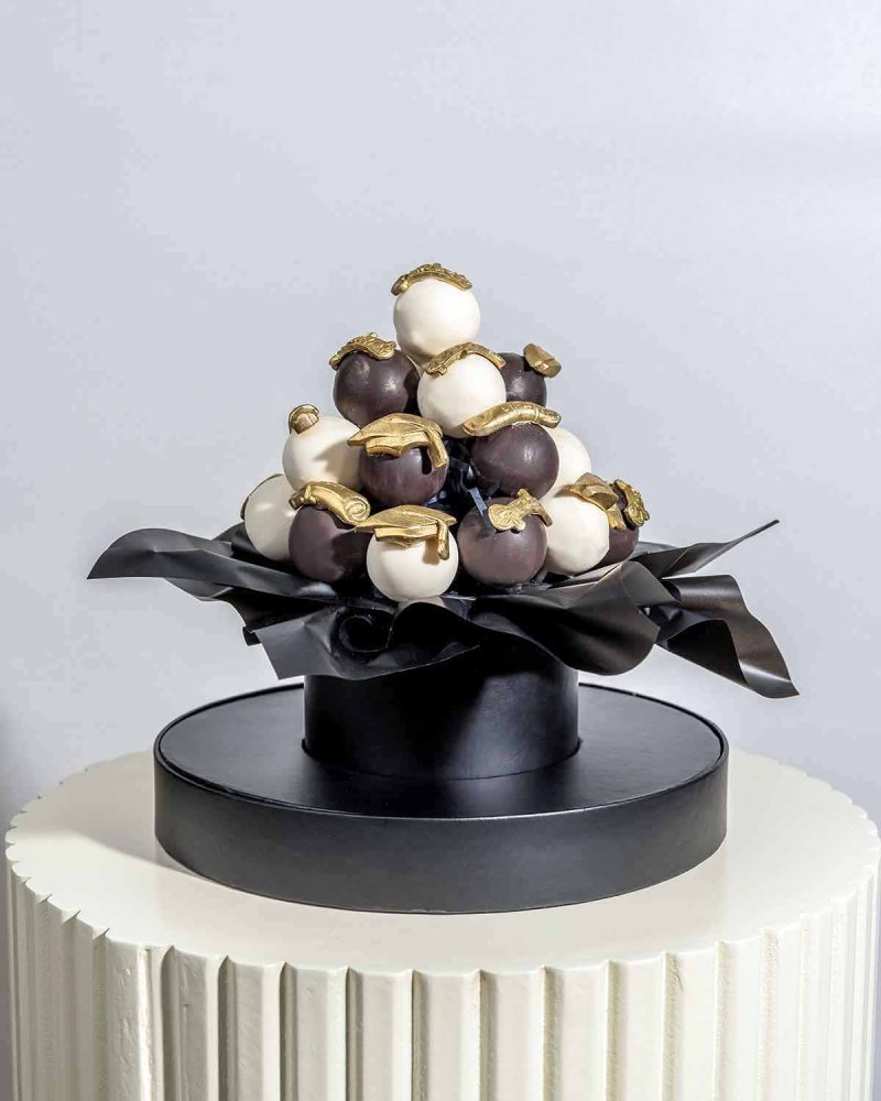 Graduation theme Cake pops Assortment - Image 2
