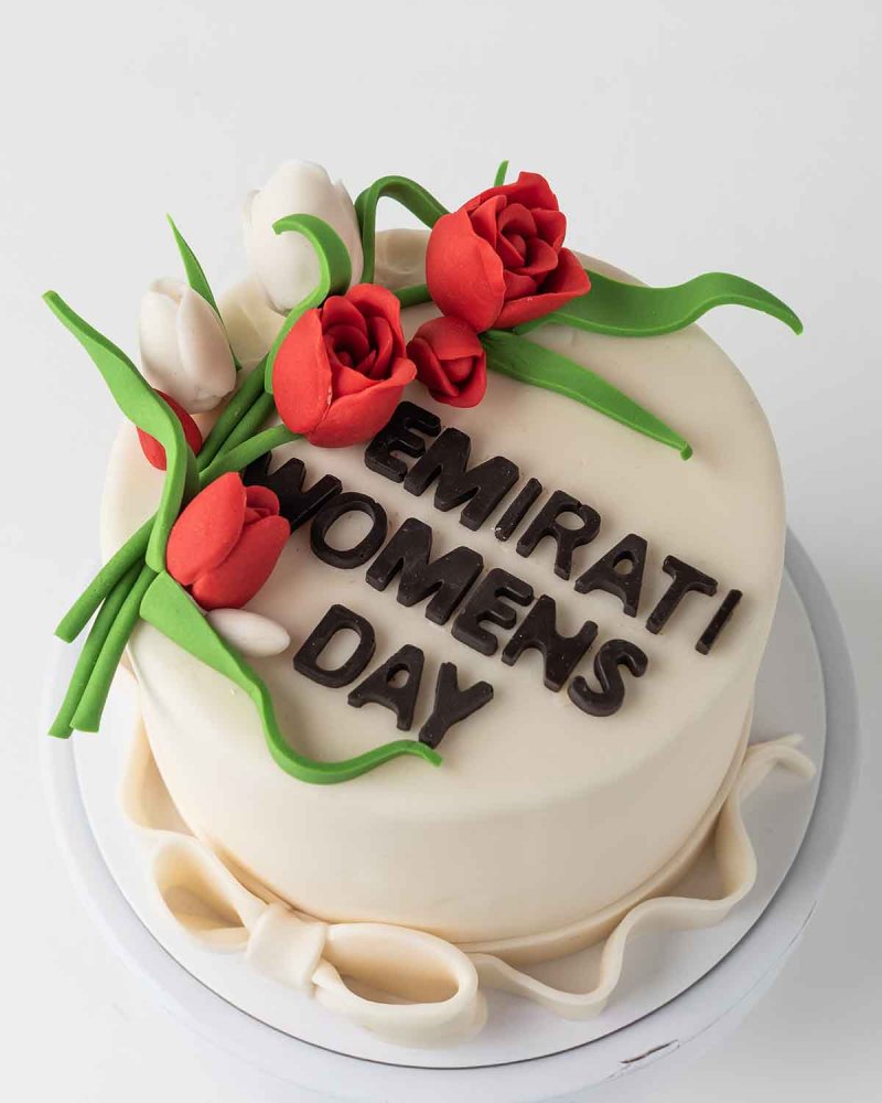 Emirati Women's Day Customizable Cake - Image 3