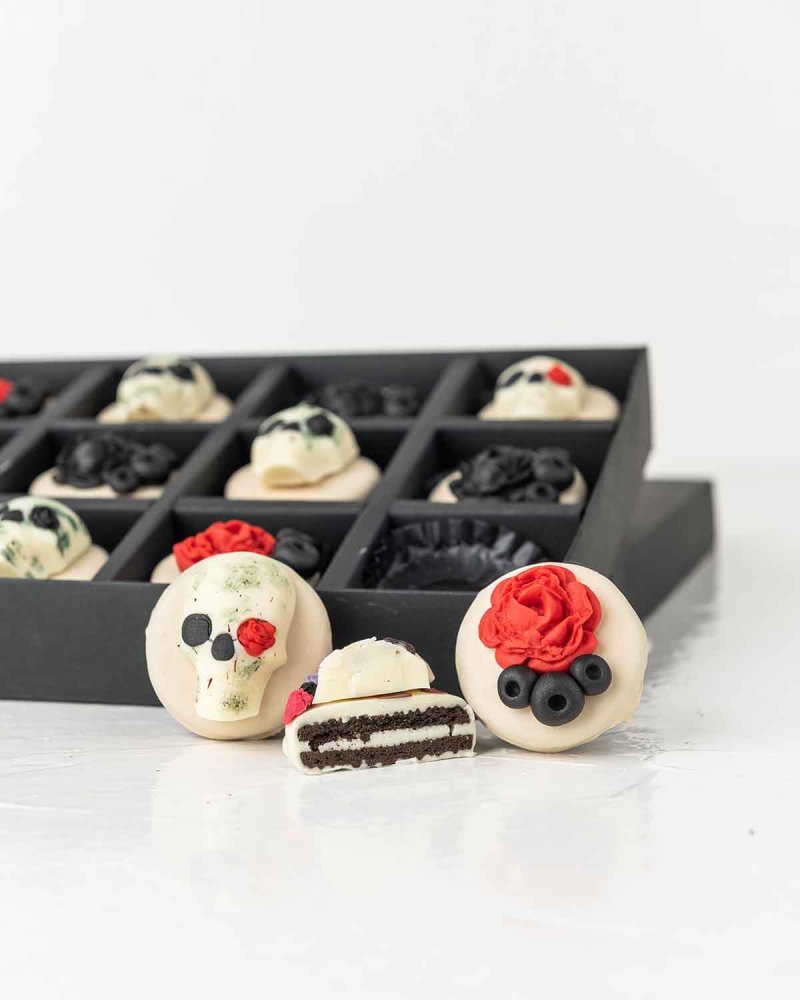 Halloween White Skull Oreos - Image 3