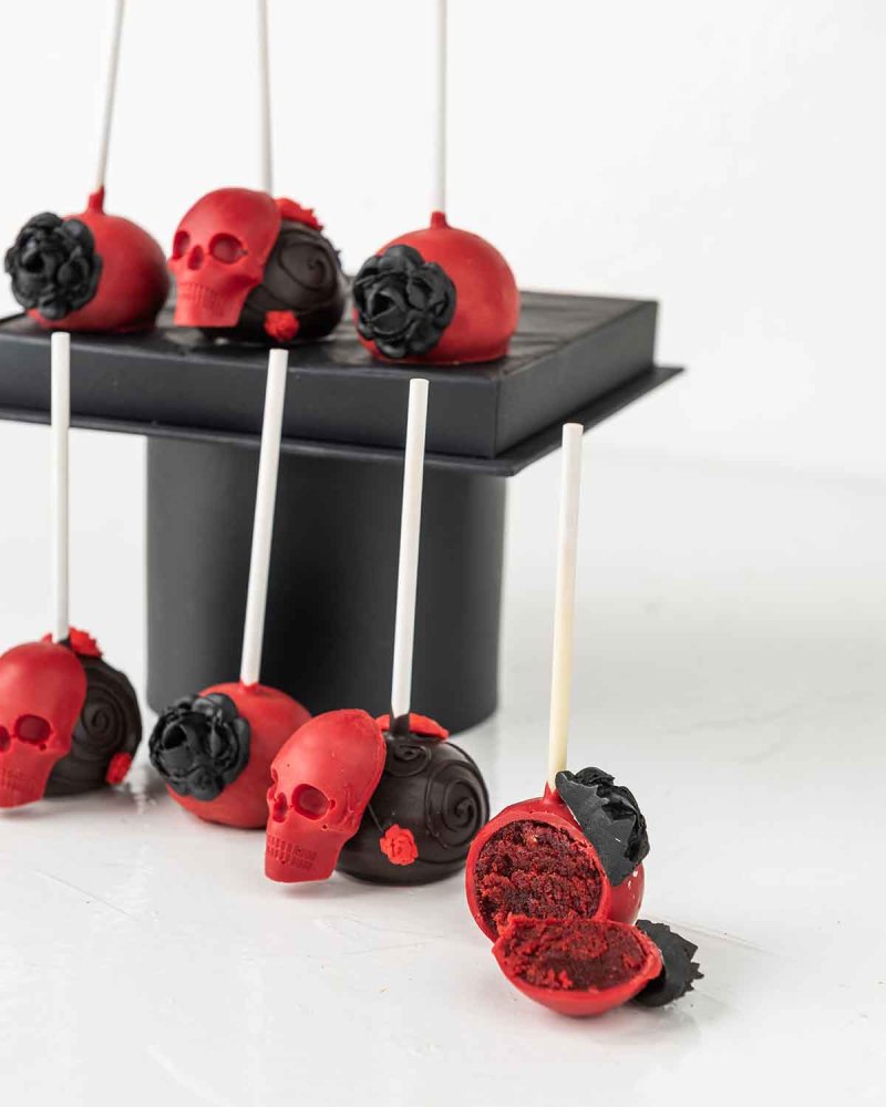 Halloween Red Skull Cake pops - Image 3