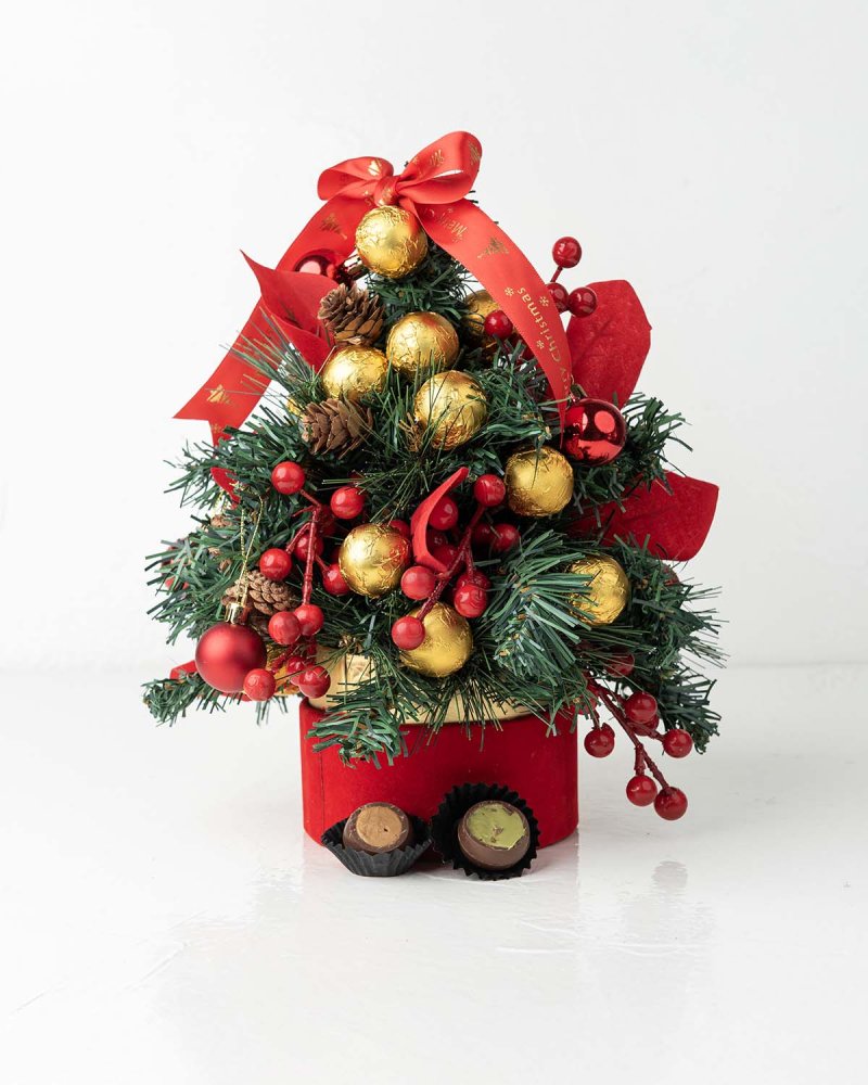 Christmas tree with Edible Baubles - Image 4
