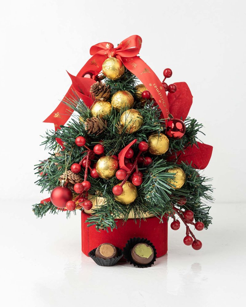 Christmas tree with Edible Baubles - Image 5