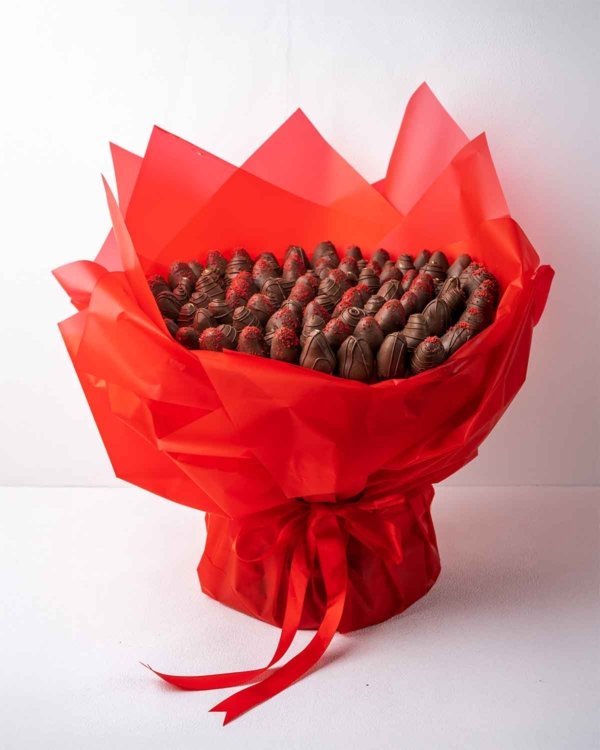 100 Milk Chocolate Strawberry Bouquet Cravings Café