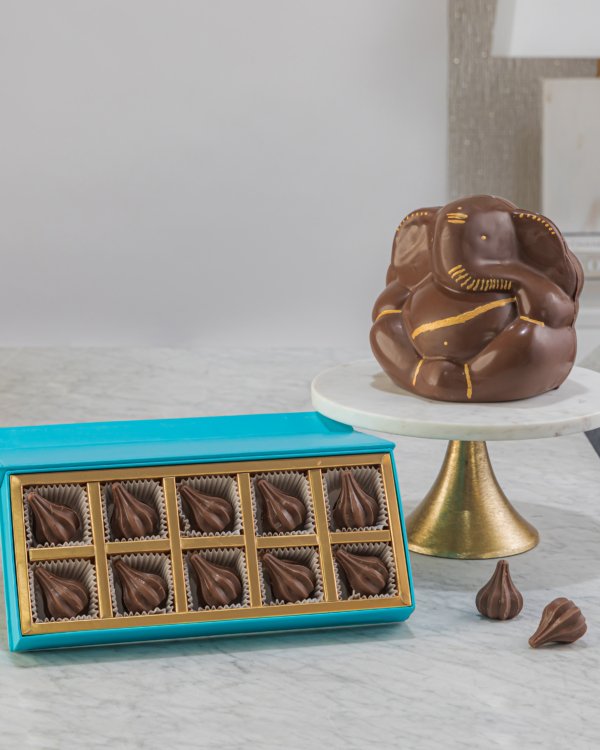 Eco friendly Chocolate Ganpathi Small with Modak by NJD